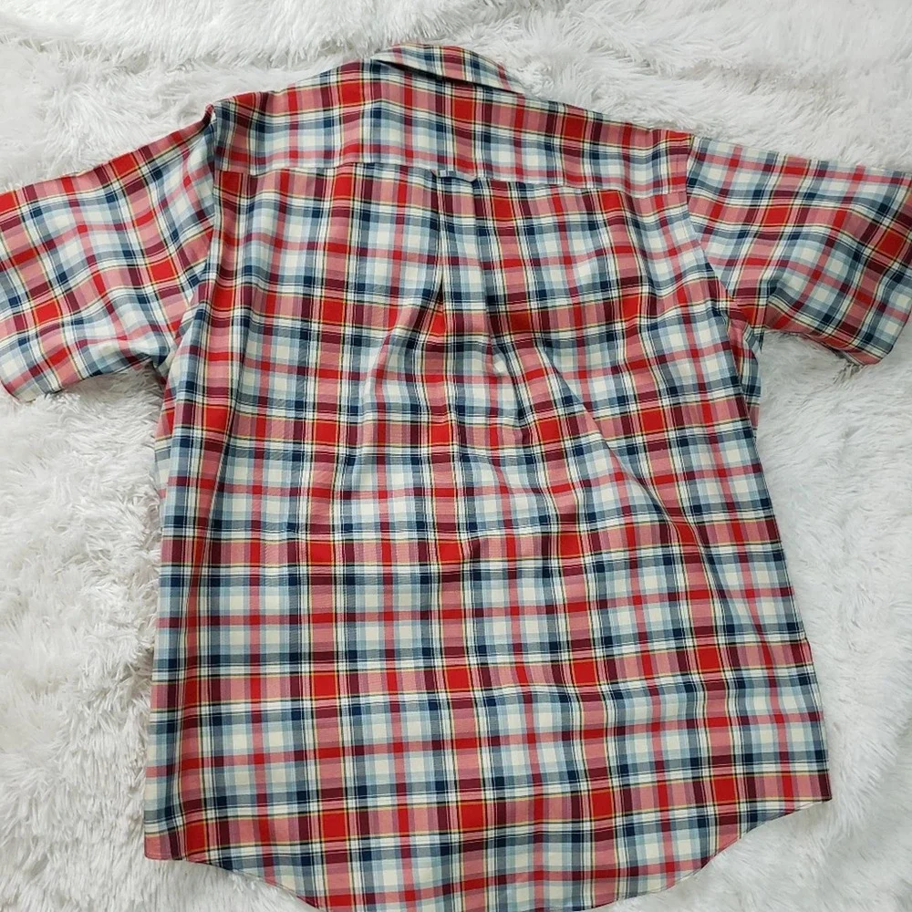 Cabela's men red plaid button up shirt Sz large - Picture 2 of 8
